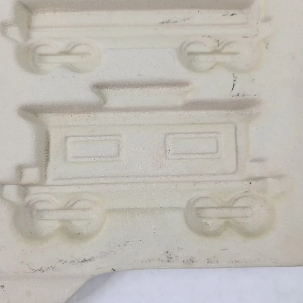 The Pampered Chef‎ 1998 Gingerbread Train Stoneware Mold